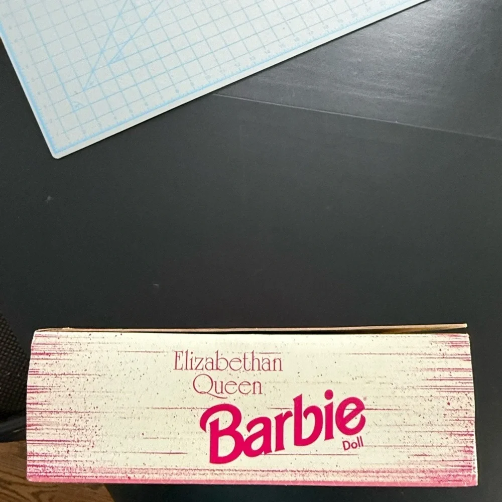Barbie Elizabethan Queen Renaissance Doll Red and Gold Gown NRFB